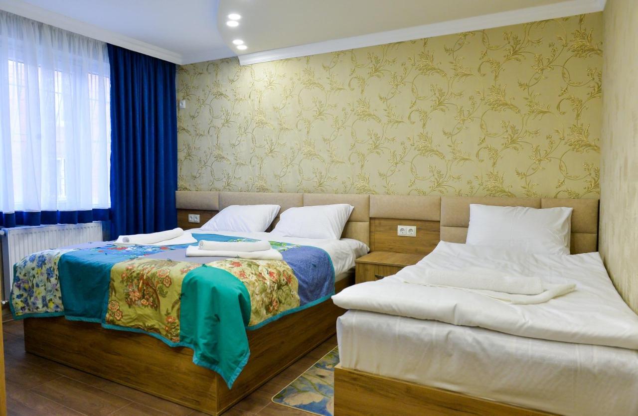 Hostel Look クタイシ エクステリア 写真