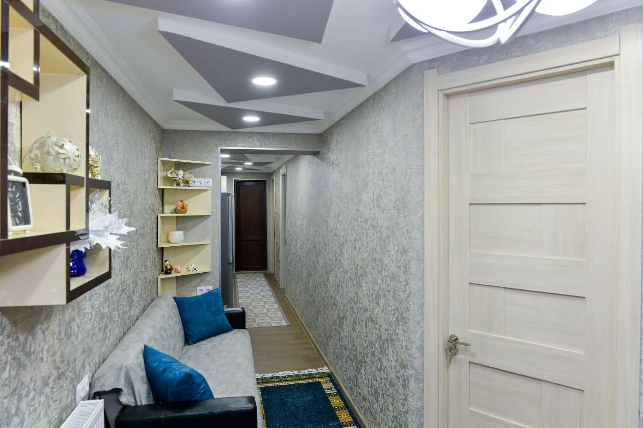 Hostel Look クタイシ エクステリア 写真